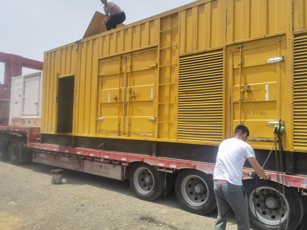 安徽发电机出租100KW发电机需要什么规格的电缆线？